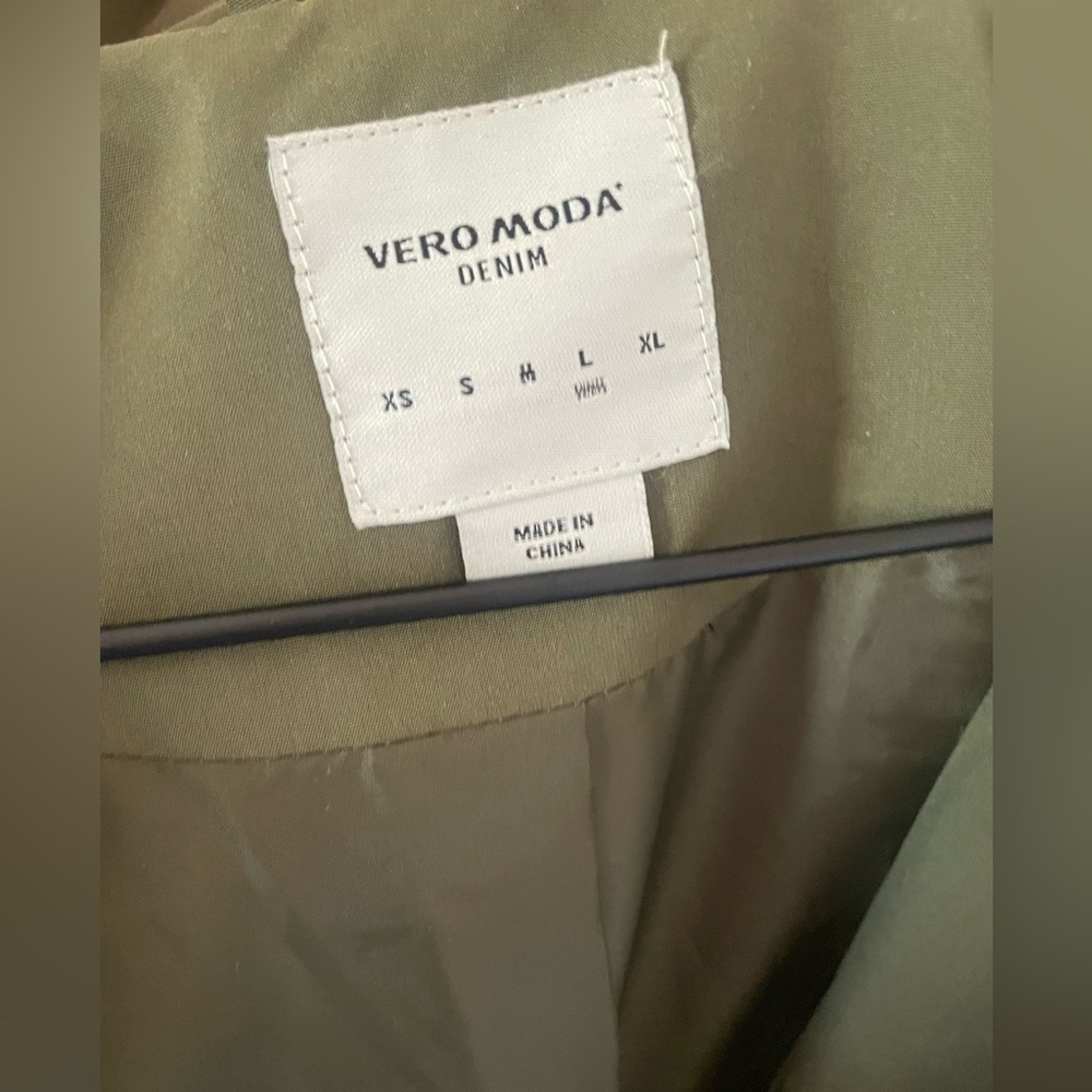Vero Moda jacket - Picture 2 of 3
